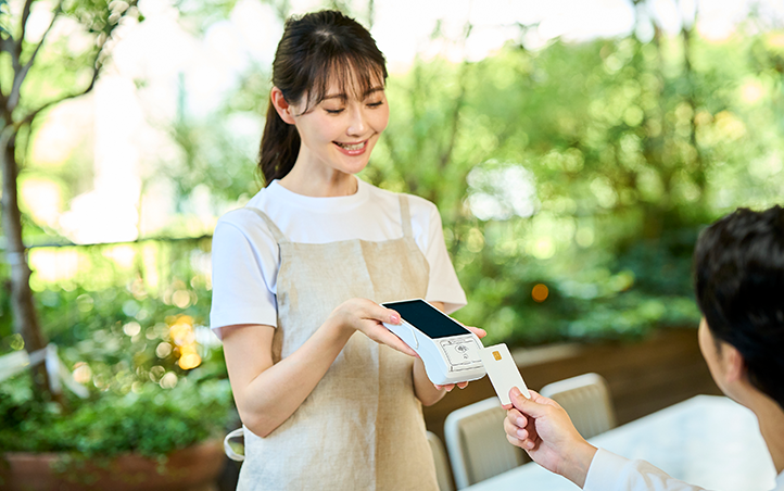飲食店でキャッシュレス決済を導入する|決済端末ならPAYGATE(ペイゲート)