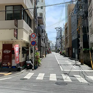 新宿駅　1番出口メージ