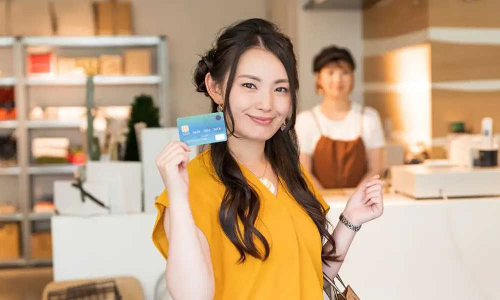 クレジットカード決済とは?仕組みやメリットについてわかりやすく解説